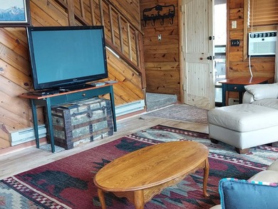 This beautiful Mountain Cabin in White Mountain Lakes has much - photo 10
