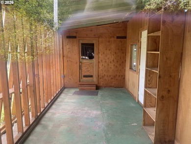 Coastal Cottage Fixer-Upper on Nearly an Acre in Port - photo 15