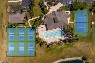 MOVE-IN-READY VILLA, meticulously maintained 2 Bedrooms, 2 Baths - photo 50