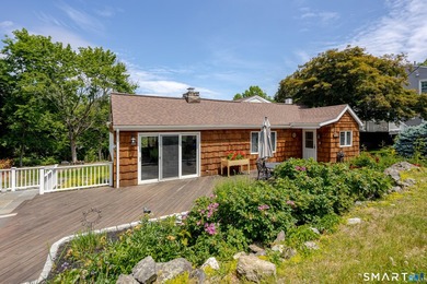Live the ultimate lake lifestyle in the highly desirable Aqua - photo 2