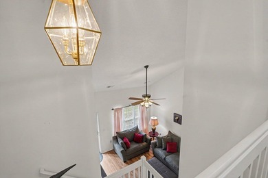 Location, location, location! Enjoy this wonderful 3-bedroom, 2 - photo 17
