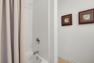 Location, location, location! Enjoy this wonderful 3-bedroom, 2 - photo 19