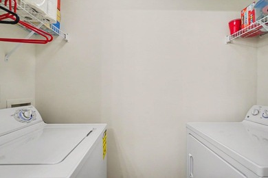 Location, location, location! Enjoy this wonderful 3-bedroom, 2 - photo 22