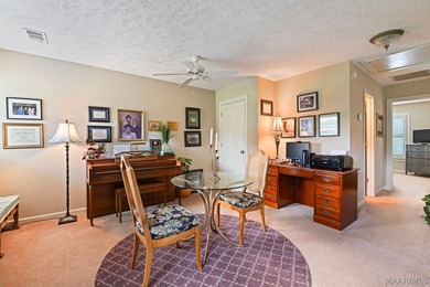 TOWNE LAKE GOLF COURSE BEAUTY! Don't miss this beautifully - photo 38