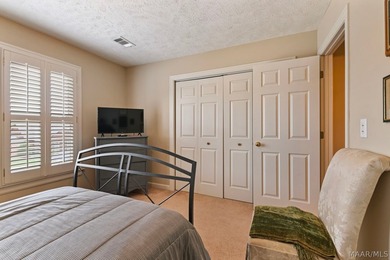 TOWNE LAKE GOLF COURSE BEAUTY! Don't miss this beautifully - photo 40