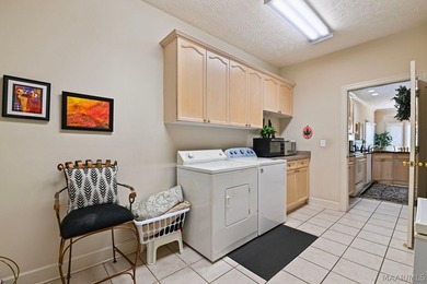 TOWNE LAKE GOLF COURSE BEAUTY! Don't miss this beautifully - photo 48