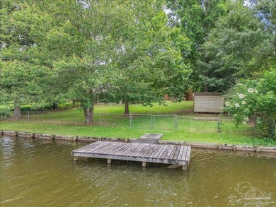 Welcome to this charming 3-bedroom, 2-bath BRICK home perfectly - photo 10