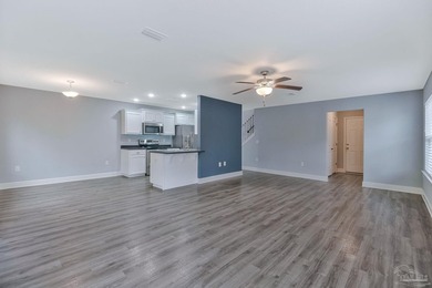 Beautiful 3 bedroom, 2.5 bath two-story home in Cardinal Cove - photo 6