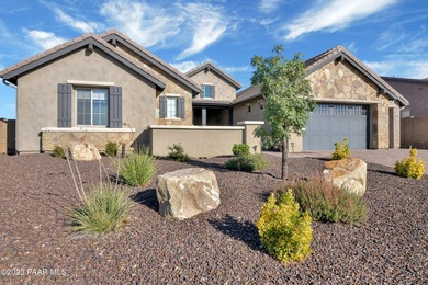 This freshly painted, immaculate home has been so well cared for - photo 3
