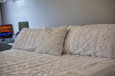 Motivated Seller * A stunning 4 bedroom/4 bathroom , 2 story - photo 23