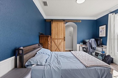 Motivated Seller * A stunning 4 bedroom/4 bathroom , 2 story - photo 33