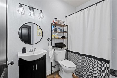 Motivated Seller * A stunning 4 bedroom/4 bathroom , 2 story - photo 39