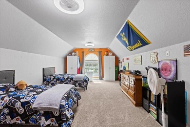 Motivated Seller * A stunning 4 bedroom/4 bathroom , 2 story - photo 44