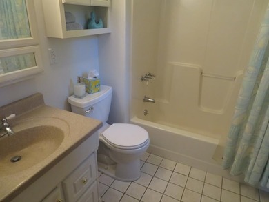This home is an excellent built home with custom woodwork, large - photo 10