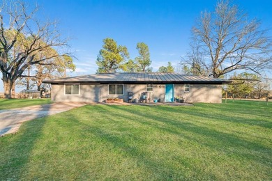 Lake Crook Home For Sale in Paris Texas