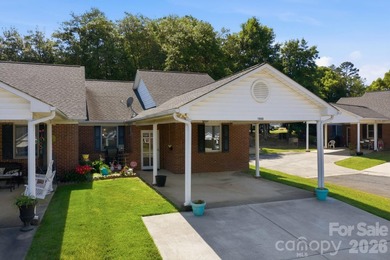 Welcome to Comfort and Tranquility in this sought after 55+ - photo 1