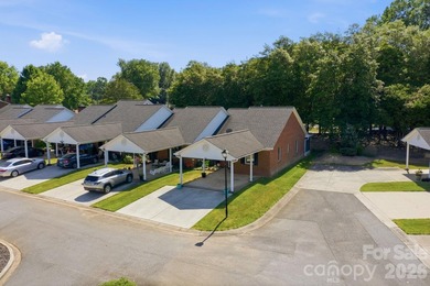 Welcome to Comfort and Tranquility in this sought after 55+ - photo 3