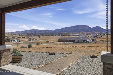 Stunning views in front and Back, fully fenced on 2.1 acres! - photo 2