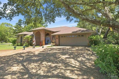 Beautifully updated custom pool home with a new roof (2022) - photo 3