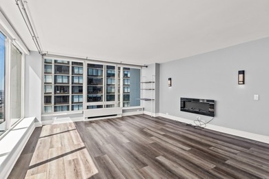 Welcome Home to this Stylish Two Bedroom, Two Bathroom Corner - photo 8
