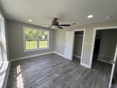 Charming 1938 Cottage with Modern Upgrades This beautifully - photo 9