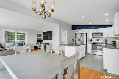 Welcome home to this bright and inviting 3-bedroom, 2-full-bath - photo 11