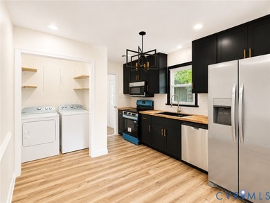Welcome to this beautifully renovated 3-bedroom, 2-bath home - photo 12