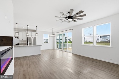 Built in 2022 and meticulously maintained, this Richmond - photo 12