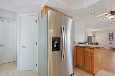 Enjoy the ease of one-level living in this desirable end-unit - photo 13