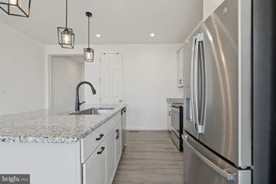 Built in 2022 and meticulously maintained, this Richmond - photo 13