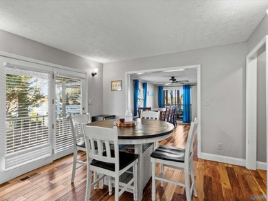 Magnificent deep-water riverfront retreat with stunning - photo 14