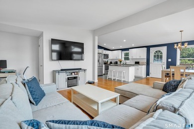 Welcome home to this bright and inviting 3-bedroom, 2-full-bath - photo 15