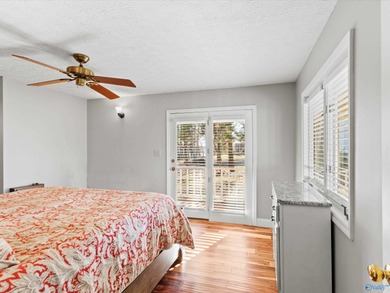 Magnificent deep-water riverfront retreat with stunning - photo 16