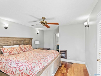 Magnificent deep-water riverfront retreat with stunning - photo 17