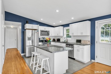 Welcome home to this bright and inviting 3-bedroom, 2-full-bath - photo 25