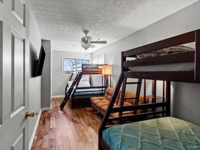 Magnificent deep-water riverfront retreat with stunning - photo 26