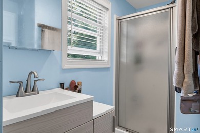 Welcome home to this bright and inviting 3-bedroom, 2-full-bath - photo 28