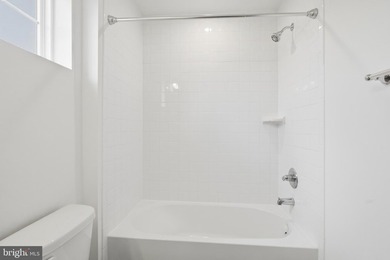Built in 2022 and meticulously maintained, this Richmond - photo 28