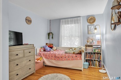 Welcome home to this bright and inviting 3-bedroom, 2-full-bath - photo 34