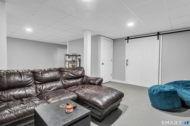 Welcome home to this bright and inviting 3-bedroom, 2-full-bath - photo 39