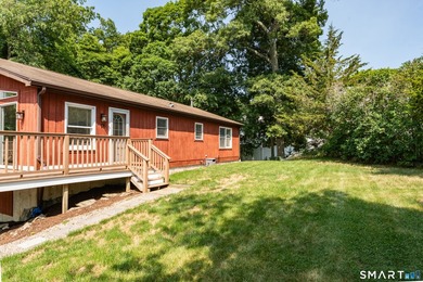 Welcome home to this bright and inviting 3-bedroom, 2-full-bath - photo 40