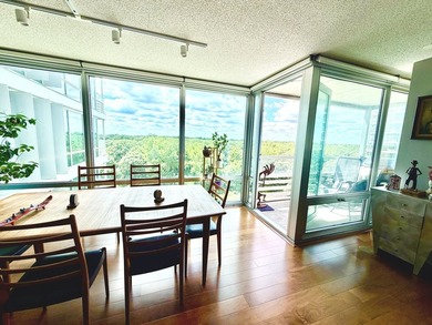 Optima Old Orchard Woods Luxury Living in this 1500 Sq Ft Corner - photo 4