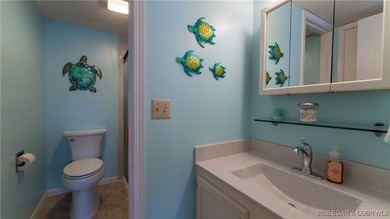 **MODEL-PERFECT | WALK-IN | TURNKEY LAKE CONDO** This walk-in