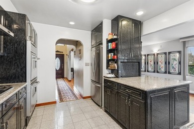 Rare 6-Level Architectural Masterpiece in North Flushing - photo 12