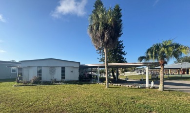 Lake Home For Sale in Leesburg, Florida