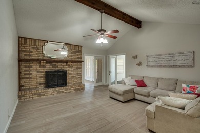 Updated 3-bed, 2-bath home on cul-de-sac with 2 living areas - photo 5