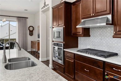 Thoughtfully designed home offering a functional layout, bright - photo 6