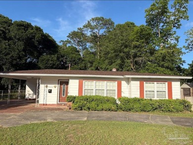 Motivated seller! Conveniently located near shopping, dining - photo 1