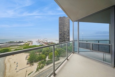 Walls of windows beautifully frame breathtaking views of Lake - photo 16