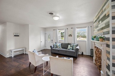 RARE MULTI-UNIT INVESTMENT OPPORTUNITY ON OVERSIZED LOT Don't - photo 4